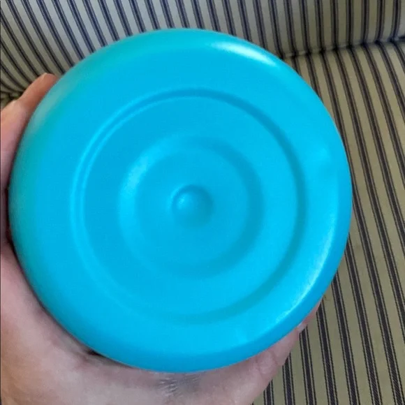 NWT Lululemon Back to Life Sport Bottle 32oz - Electric Turquoise - Picture 4 of 5